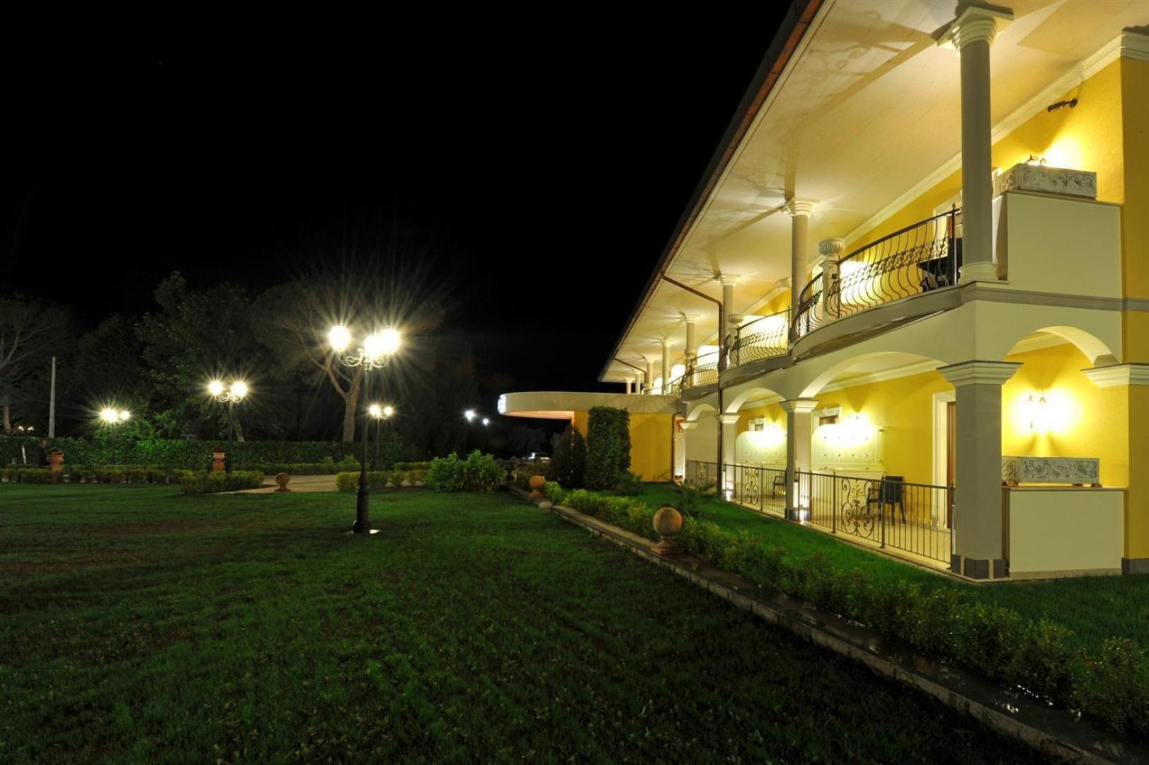 Hotel Lido - Beach And Palace Bolsena Zewnętrze zdjęcie
